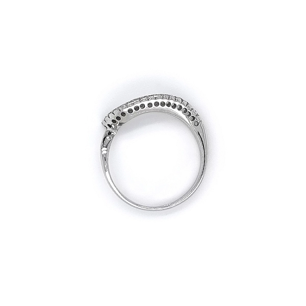 Nhẫn vàng trắng đính đá zircon trắng