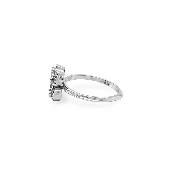 Nhẫn vàng đính đá zircon