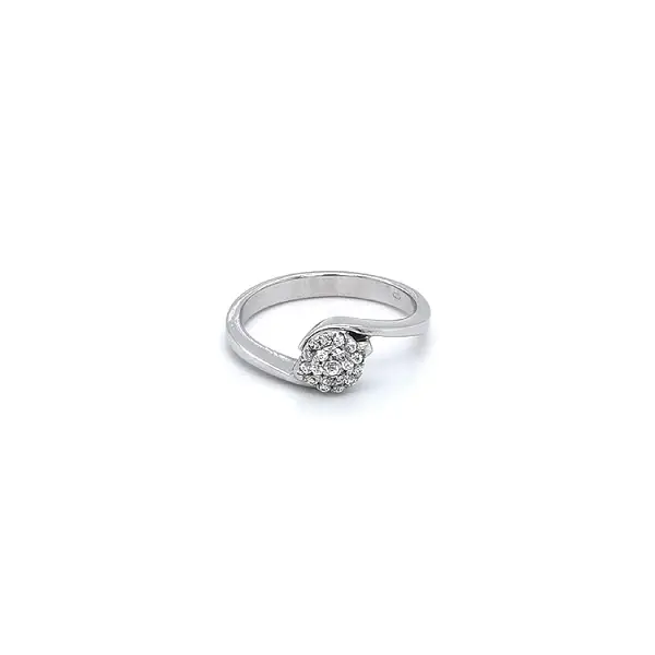 Nhẫn vàng trắng đính đá zircon trắng