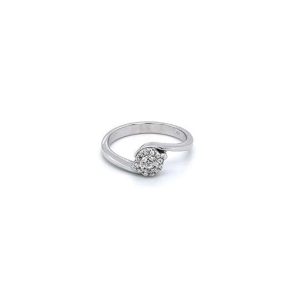 Nhẫn vàng trắng đính đá zircon trắng
