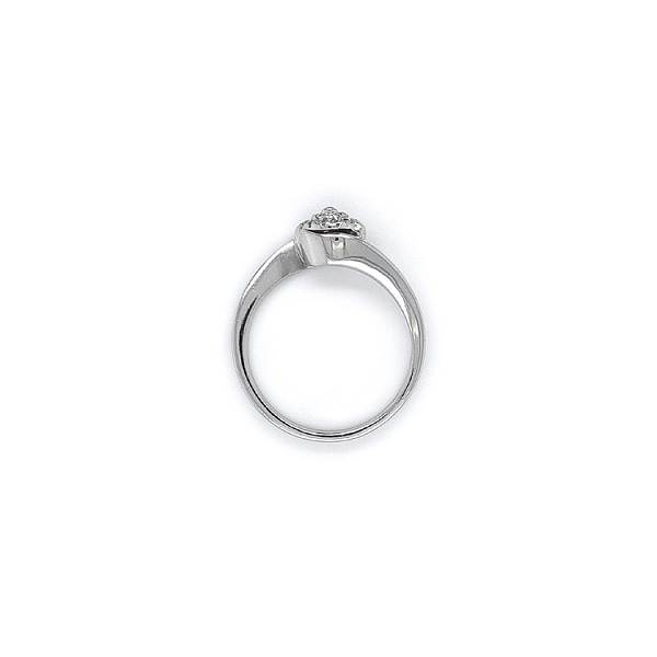 Nhẫn vàng trắng đính đá zircon trắng