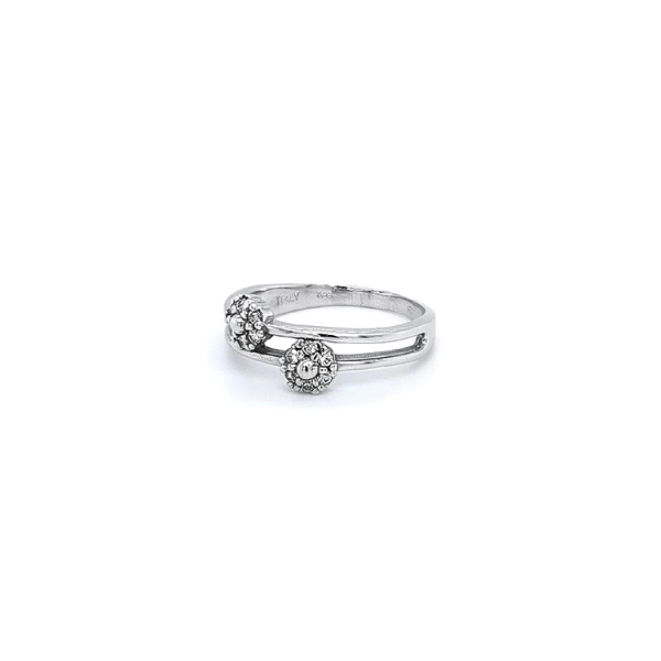 Nhẫn vàng trắng đính đá zircon trắng
