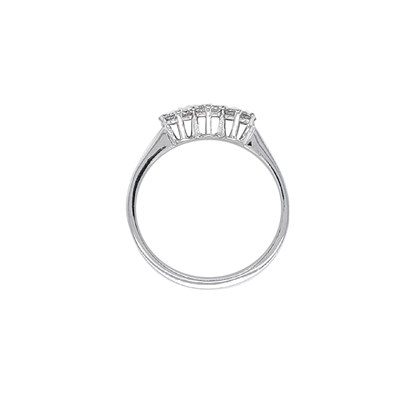 Nhẫn vàng đính đá zircon