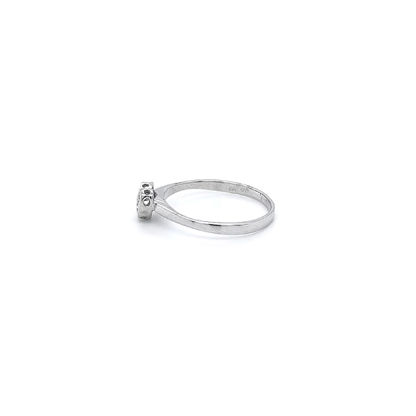 Nhẫn hình trái tim với vàng trắng và đá zircon