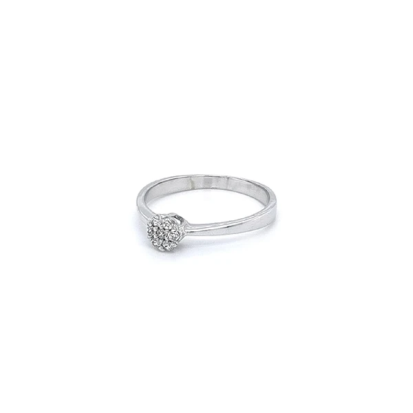Nhẫn vàng trắng đính đá zircon trắng