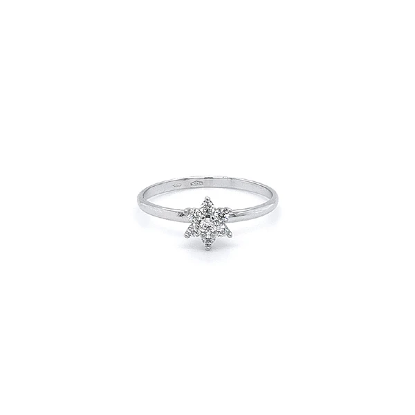 Nhẫn vàng trắng đính đá zircon trắng