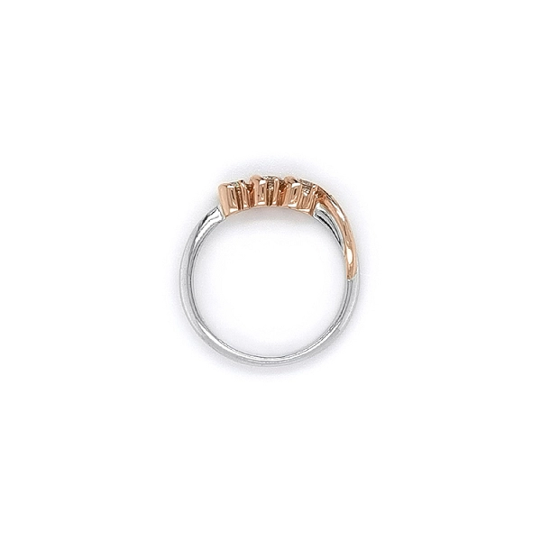 Nhẫn kết hợp vàng và zirconia