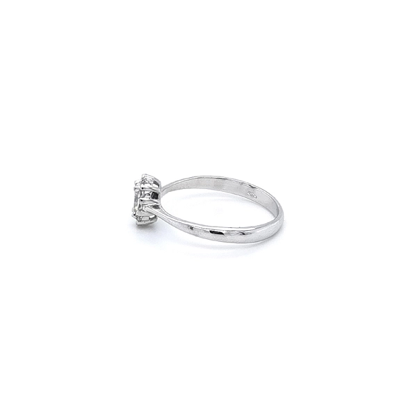 Nhẫn vàng trắng đính đá zircon trắng