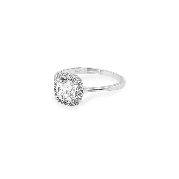 Nhẫn đính hôn bằng vàng với đá zircon