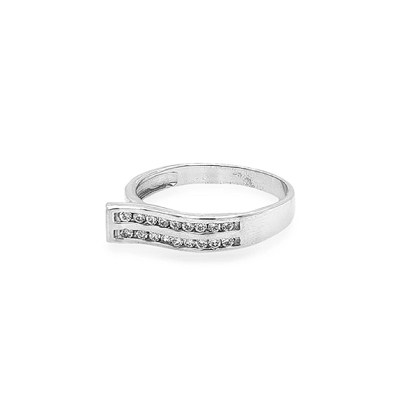 Nhẫn vàng trắng đính đá zircon trắng