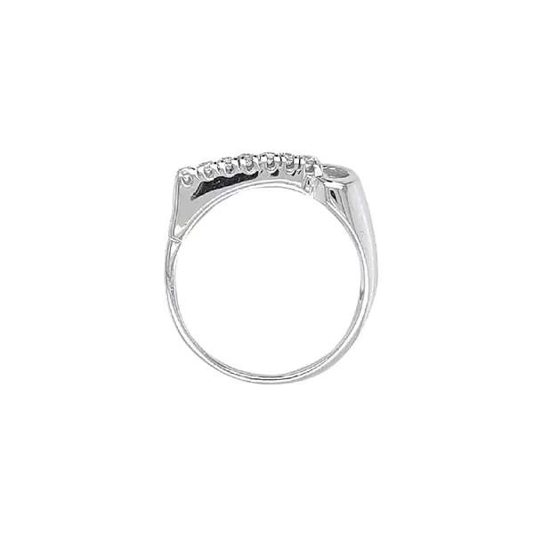 Nhẫn vàng đính đá zircon
