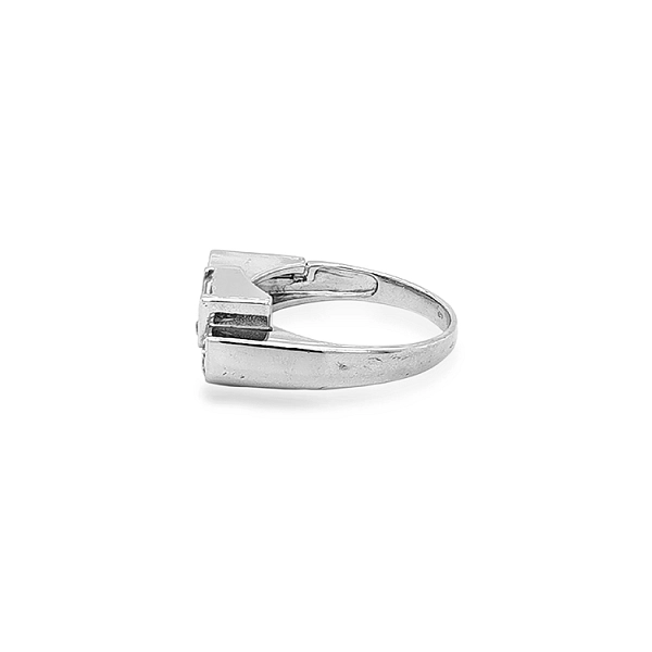 Nhẫn vàng đính đá zircon