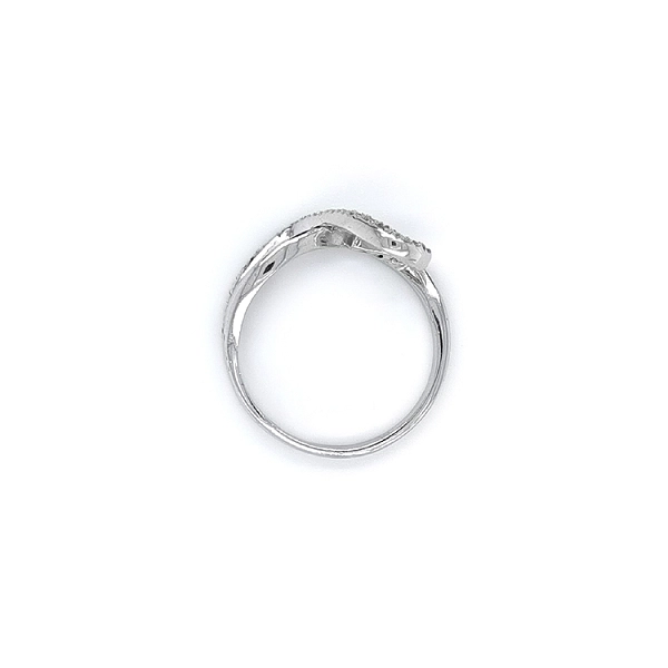 Nhẫn vàng trắng đính đá zircon trắng