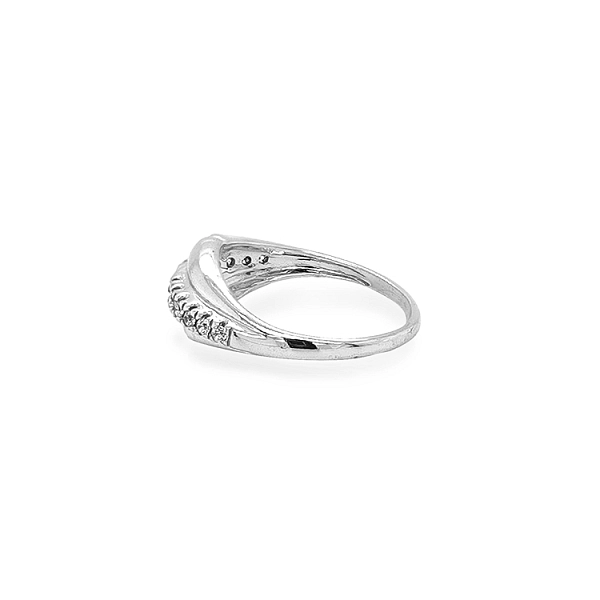 Nhẫn vàng đính đá zircon