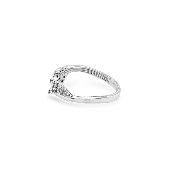 Nhẫn vàng đính đá zircon