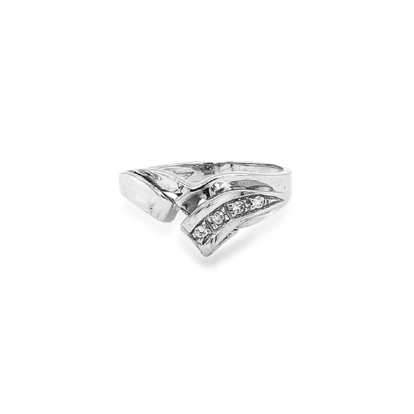 Nhẫn vàng đính đá zircon