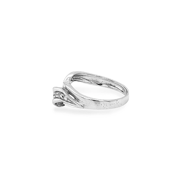 Nhẫn vàng đính đá zircon