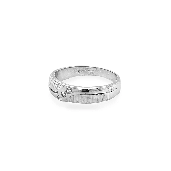 Nhẫn vàng đính đá zircon