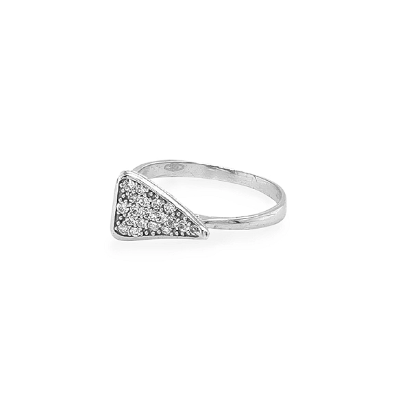 Nhẫn vàng đính đá zircon