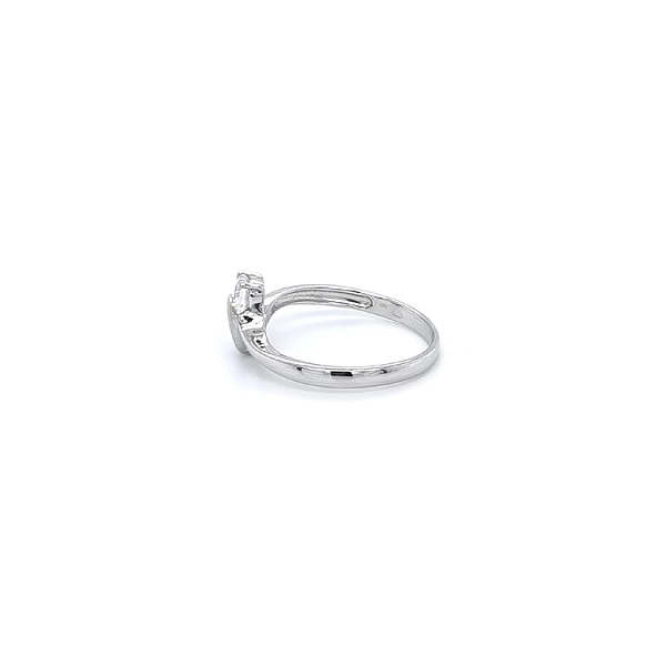 Nhẫn đính đá zircon từ vàng trắng