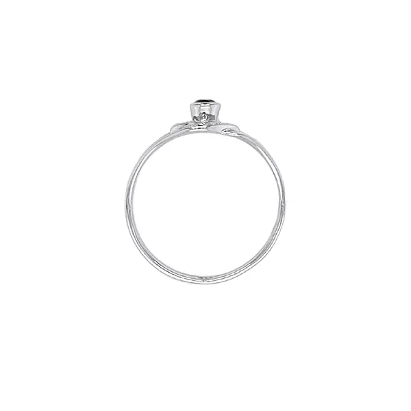 Nhẫn vàng đính đá đen