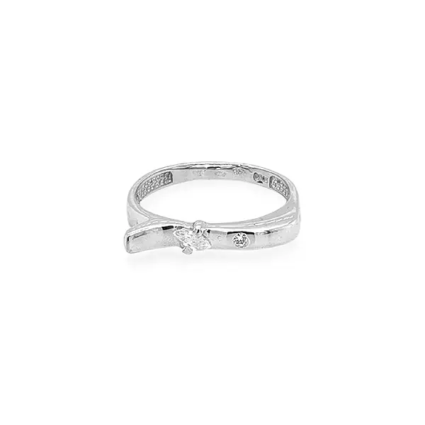 Nhẫn vàng đính đá zircon