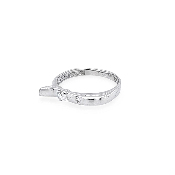 Nhẫn vàng đính đá zircon
