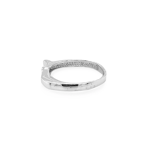 Nhẫn vàng đính đá zircon