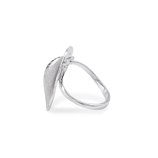 Nhẫn vàng hình trái tim đính đá zircon