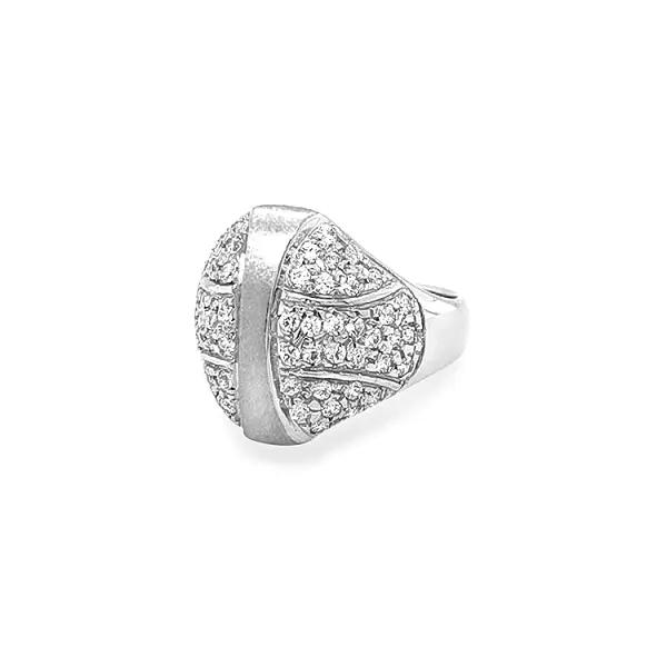 Nhẫn vàng đính đá zircon