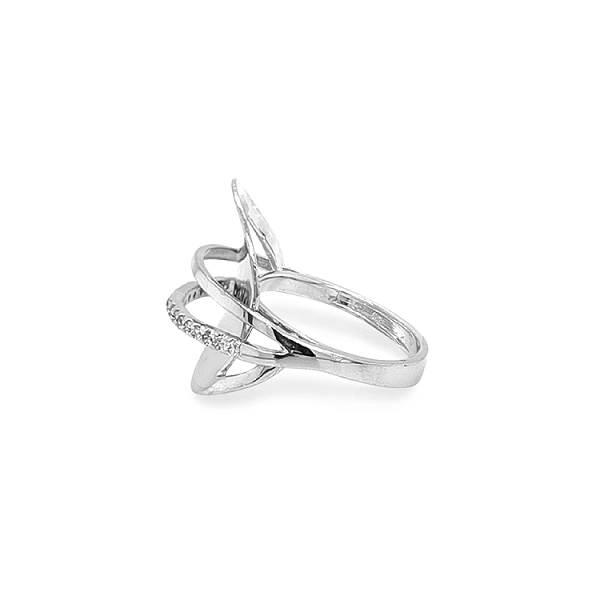 Nhẫn vàng đính đá zircon