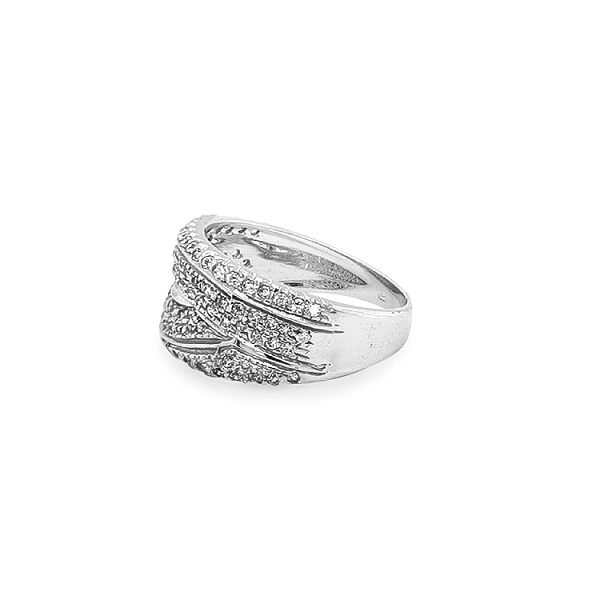 Nhẫn vàng đính đá zircon
