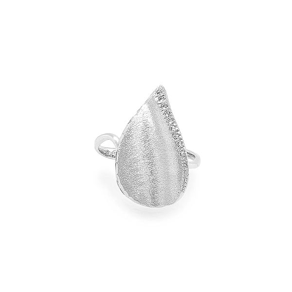 Nhẫn vàng đính đá zircon