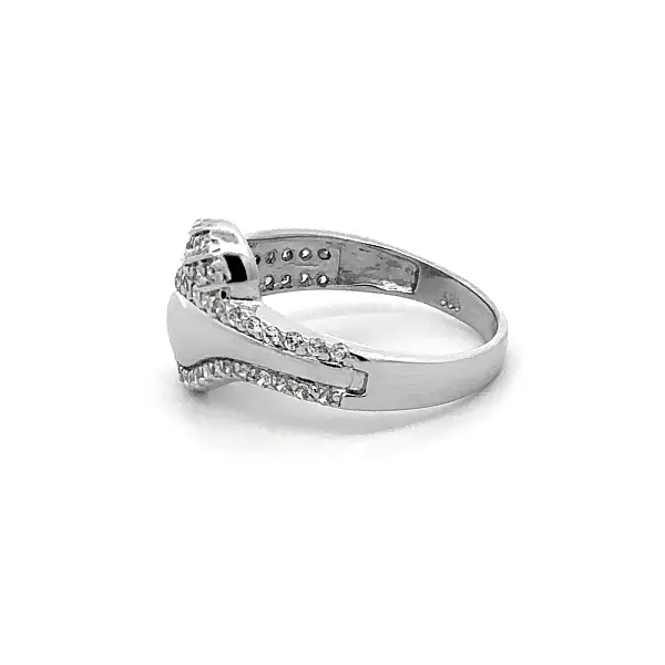 Nhẫn vàng trắng đính đá zircon