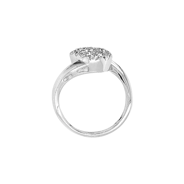 Nhẫn vàng đính đá zircon