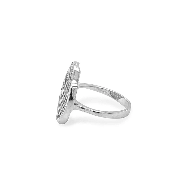 Nhẫn vàng đính đá zircon