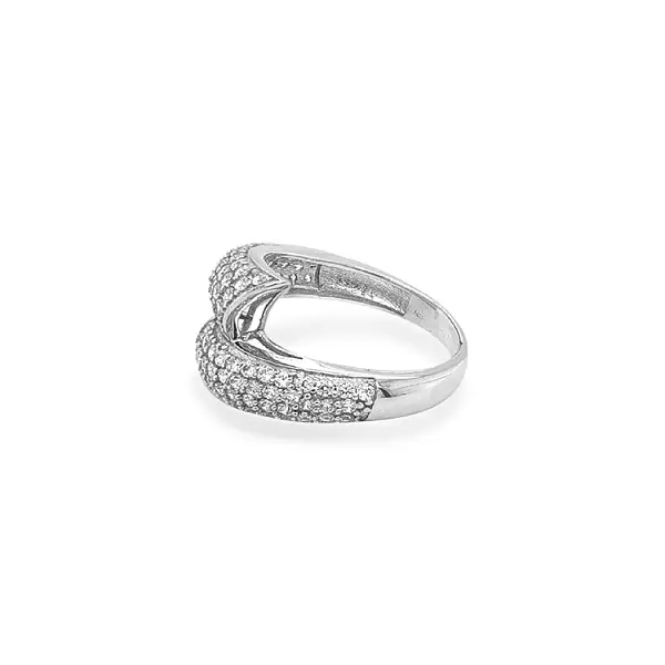 Nhẫn vàng đính đá zircon