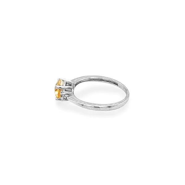 Nhẫn vàng đính đá zircon
