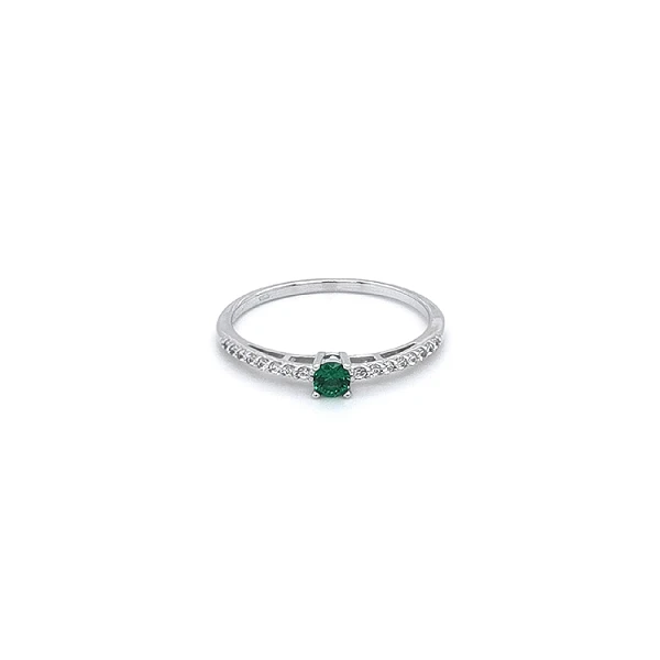 Nhẫn vàng đính ngọc lục bảo