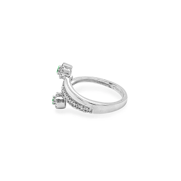 Nhẫn vàng đính đá zircon
