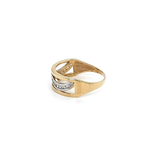 Nhẫn kết hợp vàng và zirconia