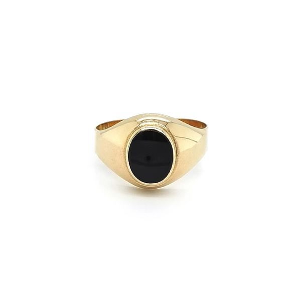 Nhẫn vàng đính đá onyx