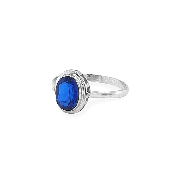 Nhẫn vàng đính đá zircon xanh
