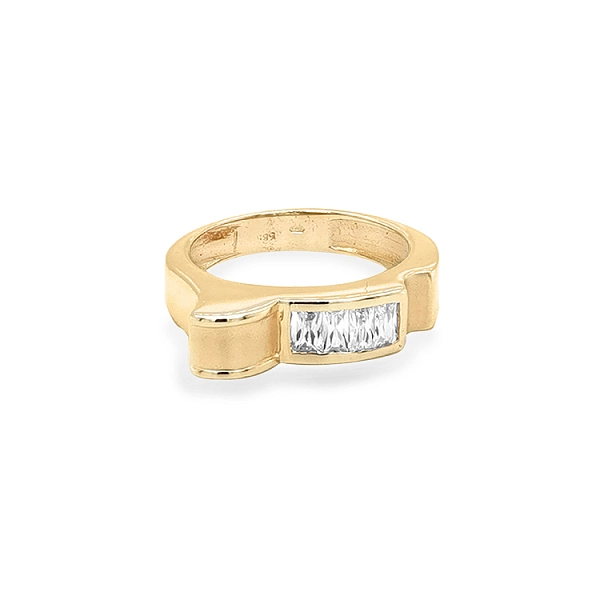 Nhẫn vàng đính đá zircon