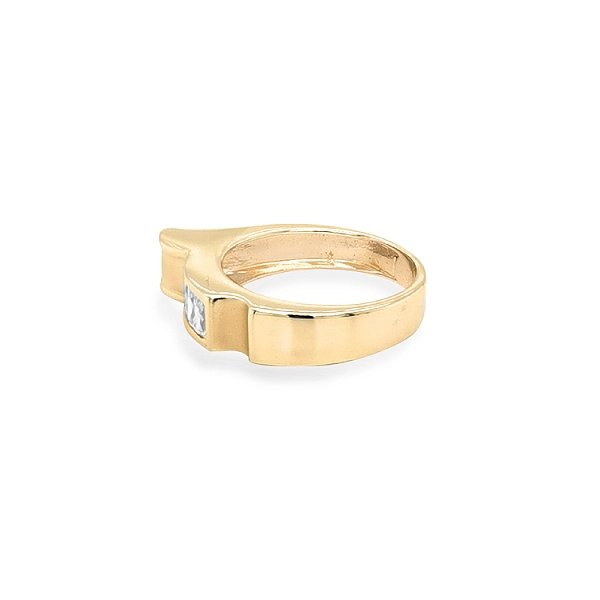 Nhẫn vàng đính đá zircon