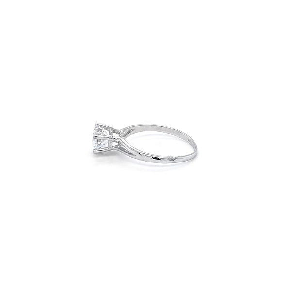 Nhẫn đính hôn bằng vàng trắng và zircon