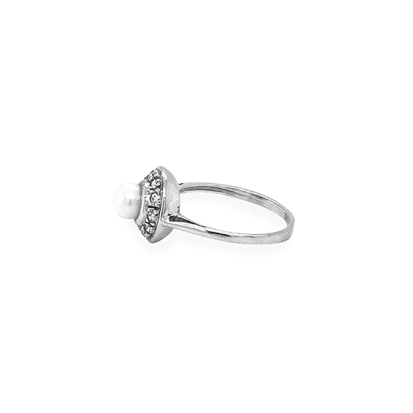 Nhẫn vàng đính ngọc trai và đá zircon