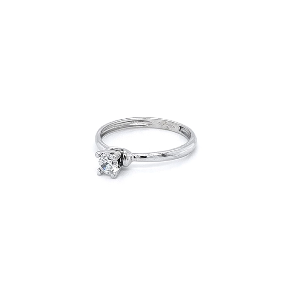 Nhẫn đính hôn bằng vàng trắng và zircon