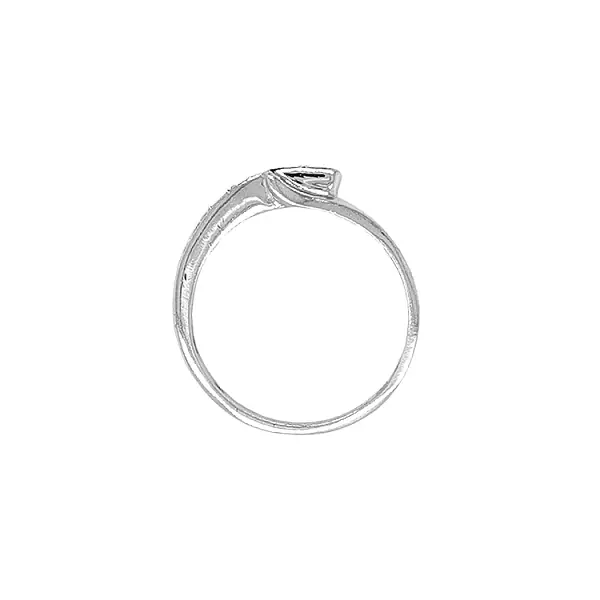 Nhẫn vàng đính đá zircon