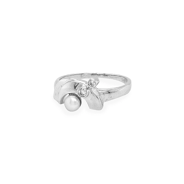 Nhẫn vàng đính ngọc trai và đá zircon